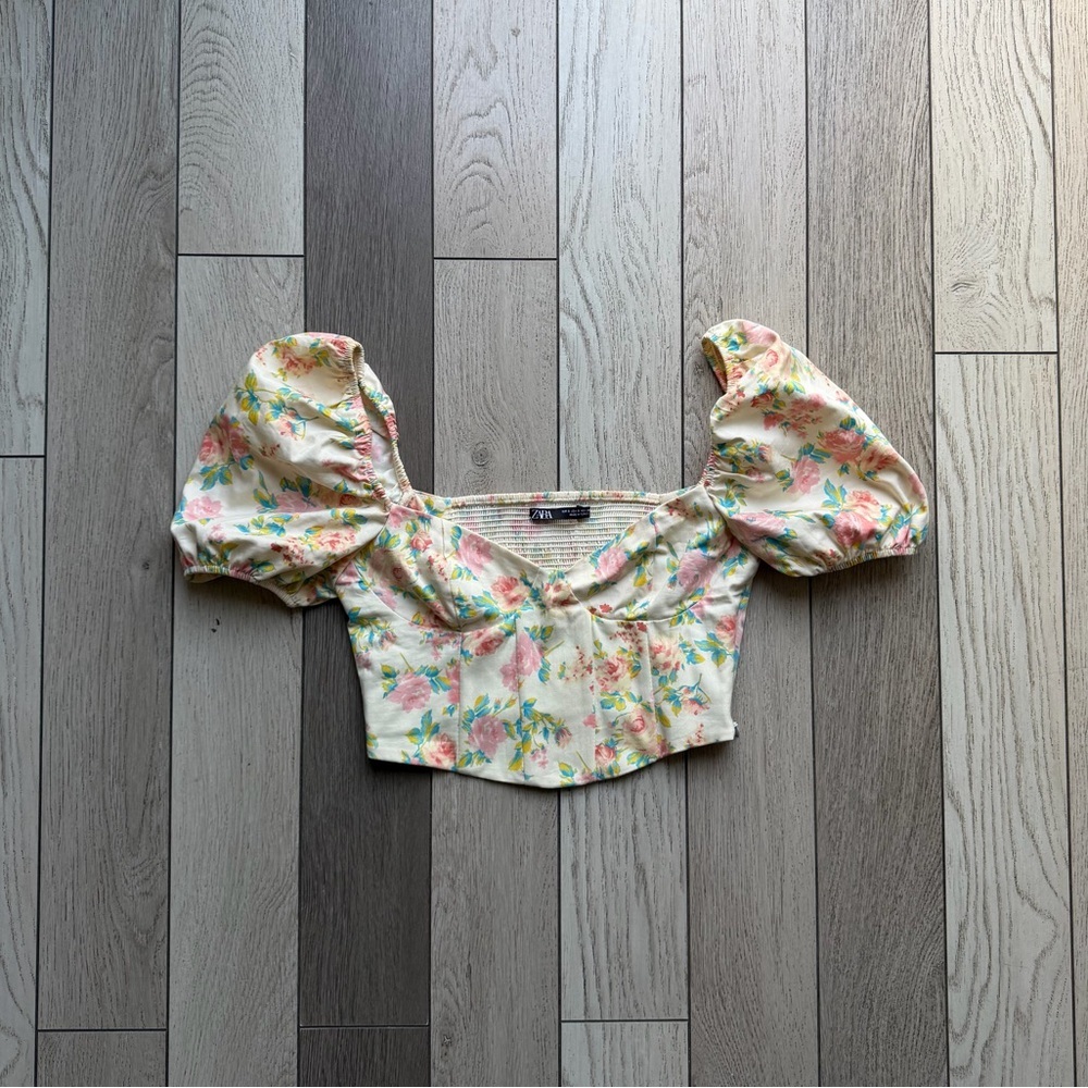 ZARA floral print corset-style top with puff sleeves